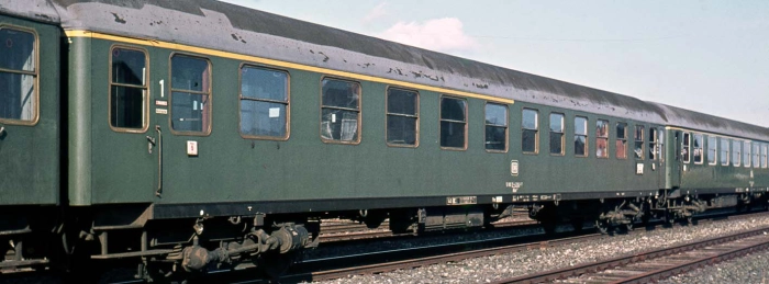58085 - Schnellzugwagen ABüm§223§ DB